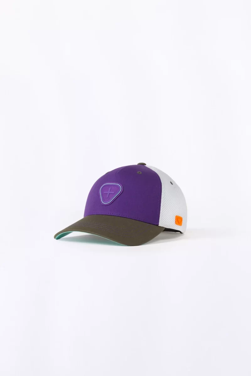 Casquette Gertrude Violet : Le Complément Parfait pour Votre Style