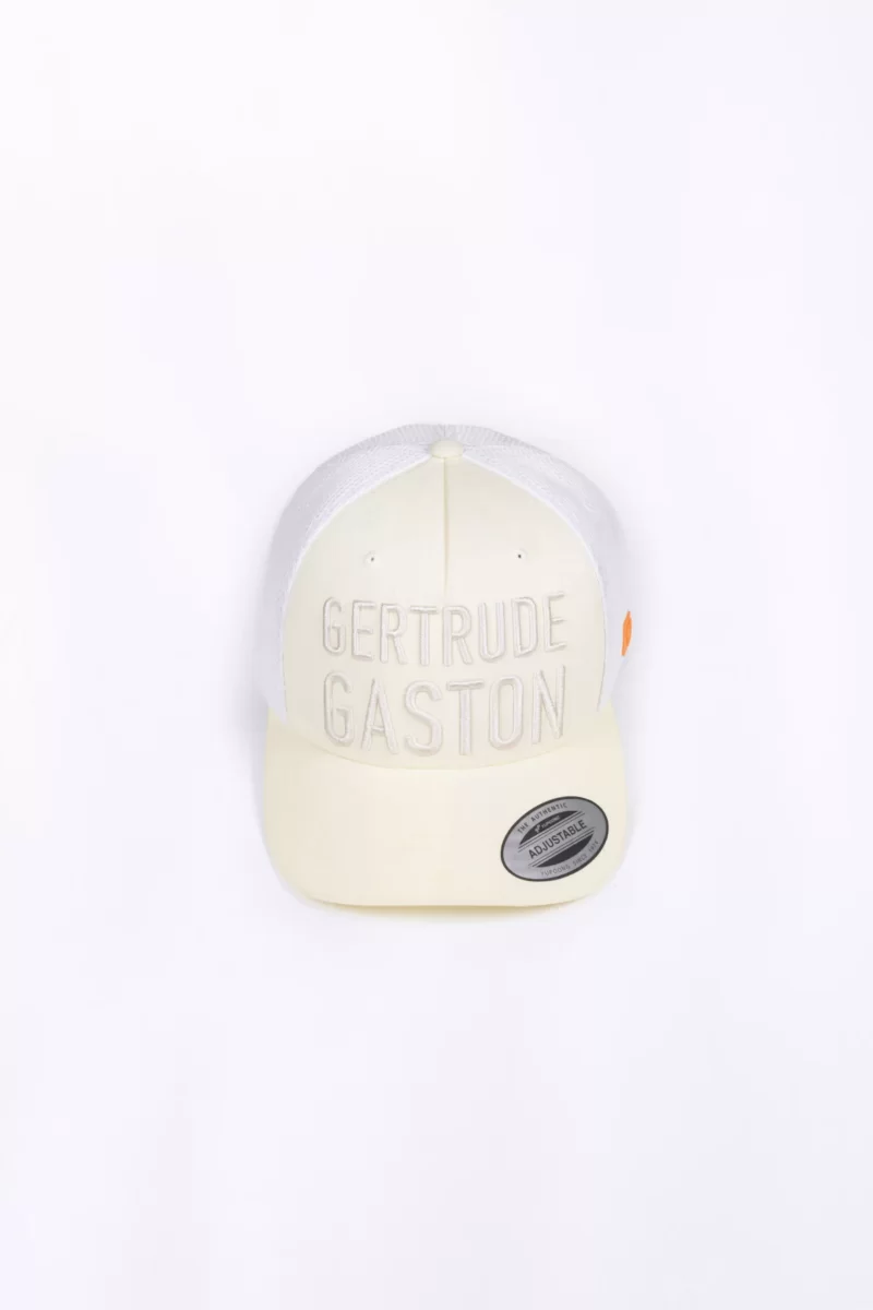 La Casquette Gertrude Gaston Écru : Un Accessoire de Style Incontournable